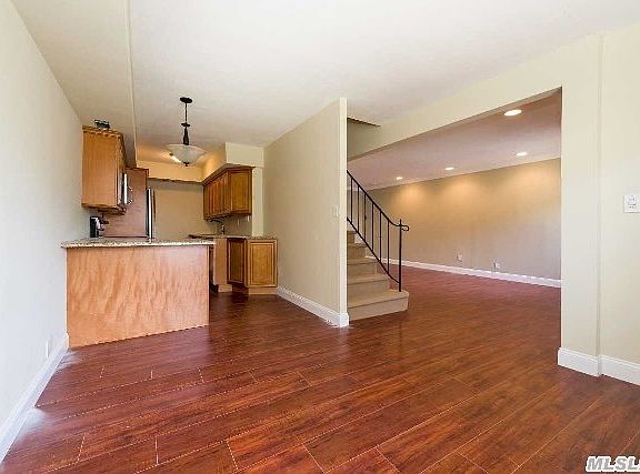 3rd image of 16 Alhambra Dr