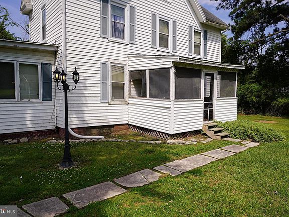 3rd image of 3128 William Maddox Rd