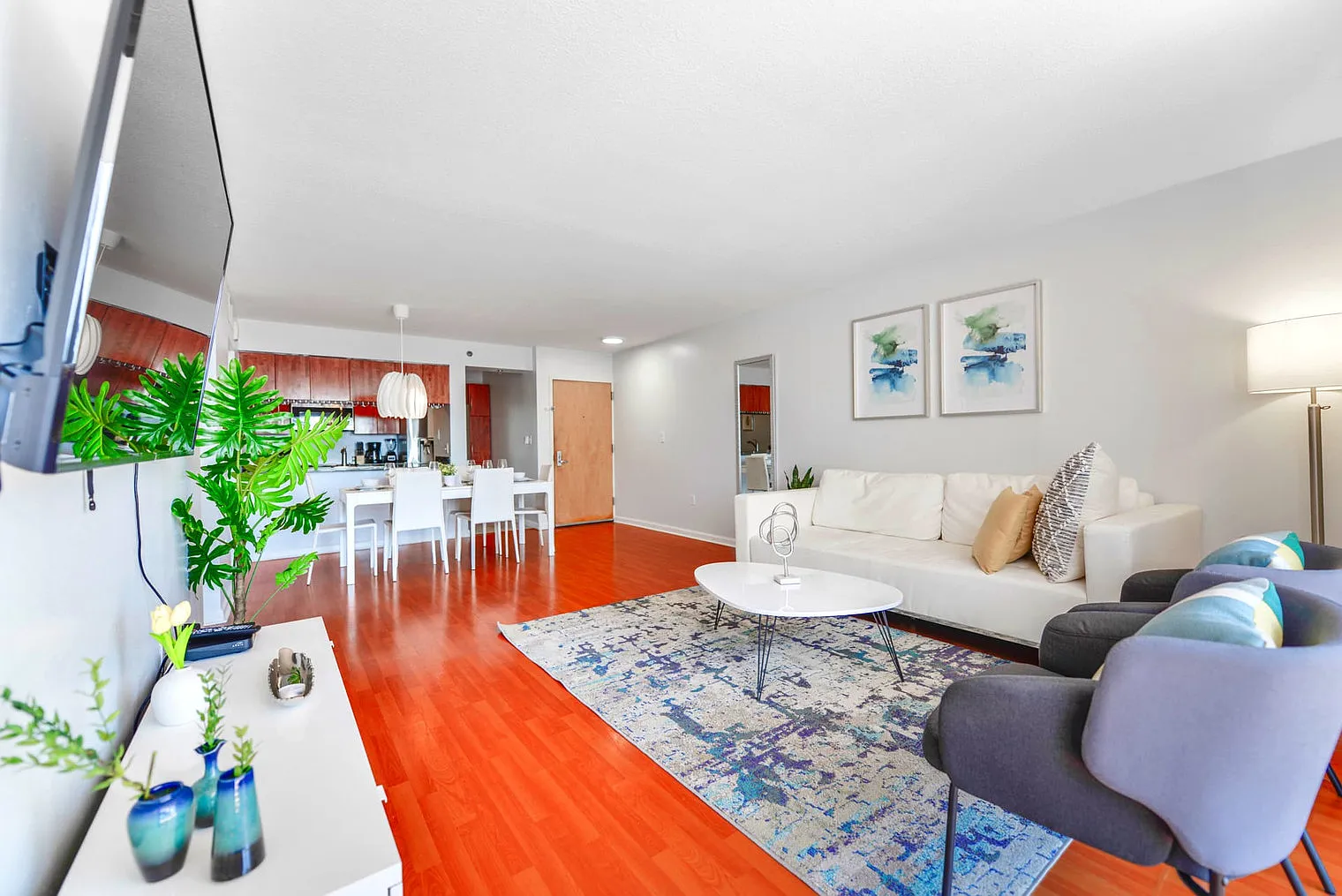 3 bed, 2.0 bath, 1227 sqft, $4,960 — Photo 1