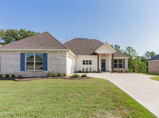 128 Catherine Blvd, Clinton, MS 39056