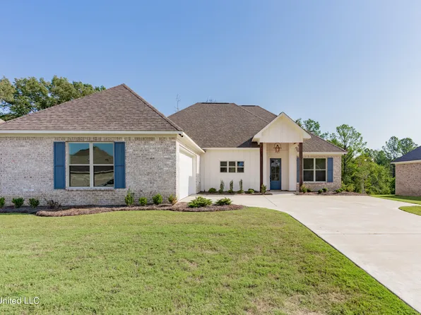 128 Catherine Blvd, Clinton, MS 39056