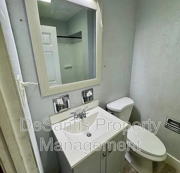 1810 Brownsville Rd #2 — Photo 11