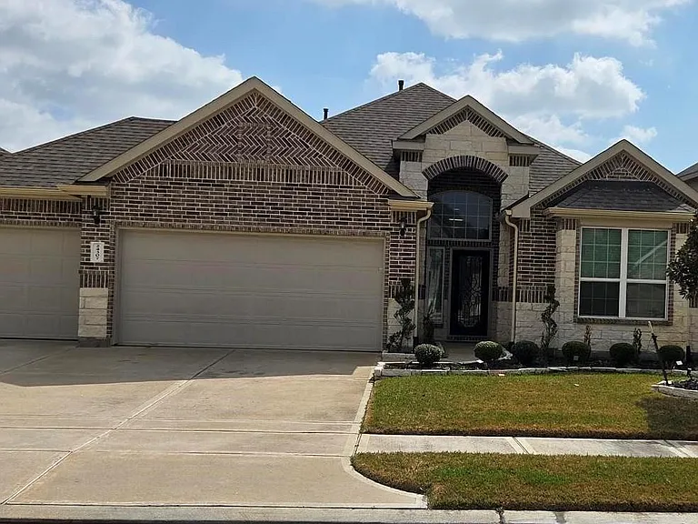 24307 Bello Everett Lake Dr — Photo 1