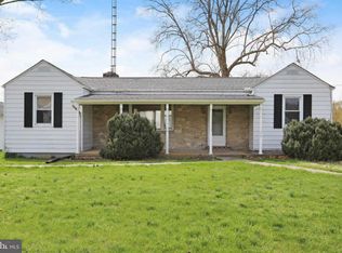 76 Old Leetown Pike, Kearneysville, WV 25430