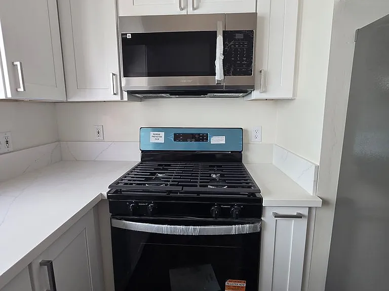 357 N Ogden Dr — Photo 9