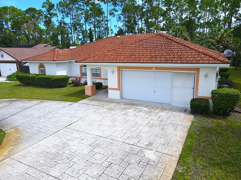 106 Point Of Woods Dr — Photo 3