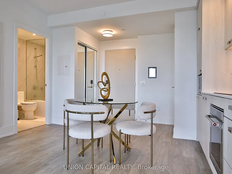 480 Front St W #1505 — Photo 8
