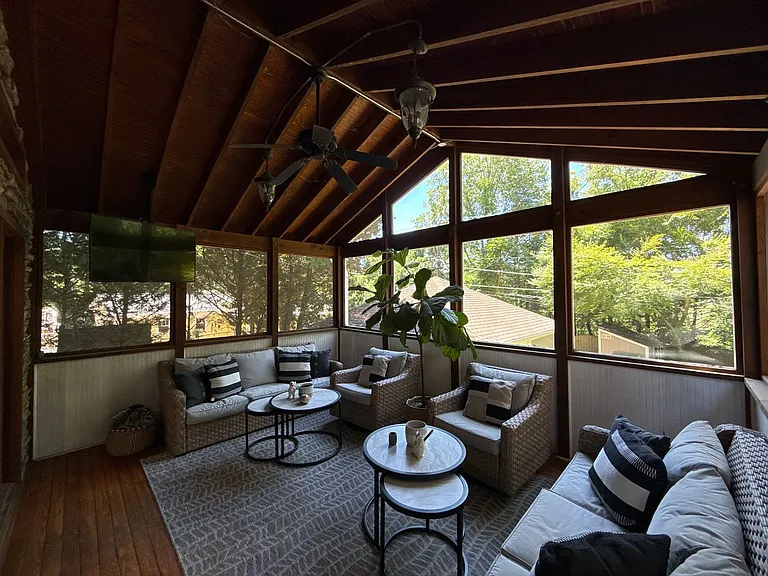 2016 Lombardy Cir — Photo 18