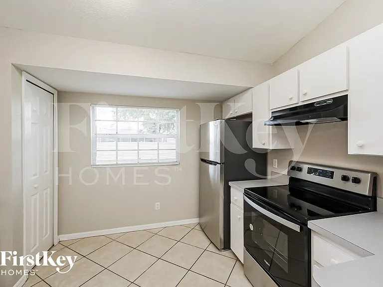 2565 Vogler Ln — Photo 8
