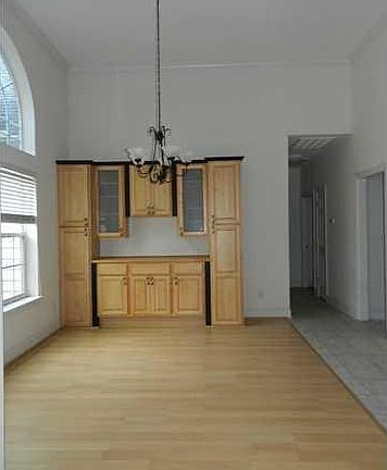 5th image of 120 Northpark Ave