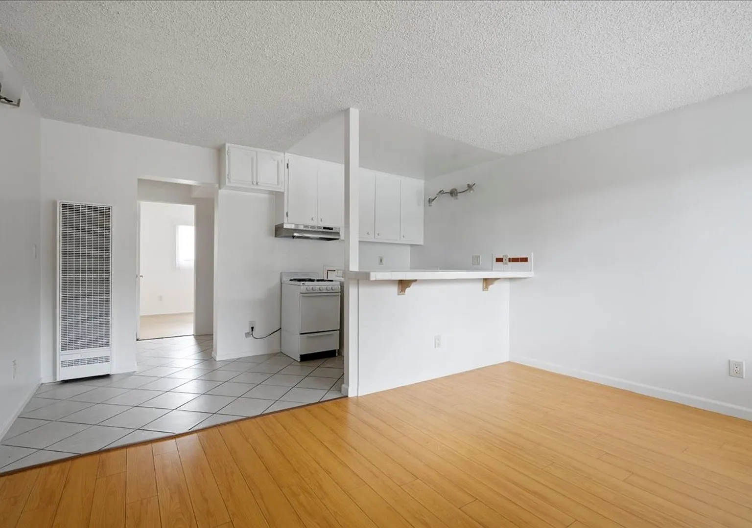 3819 Stockbridge Ave — Photo 3