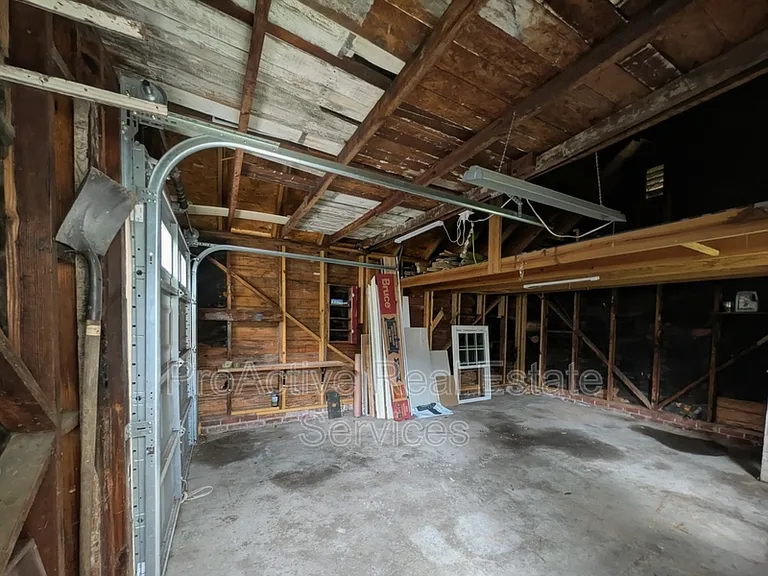 9421 Phillip Ave — Photo 15
