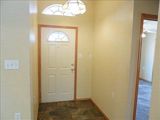 4th image of 1712 Lauren Ln