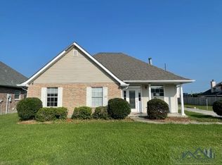 133 Rosedown Dr, Thibodaux, LA 70301