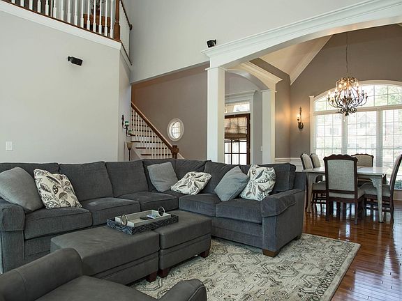 5th image of 12506 Choto Mill Ln