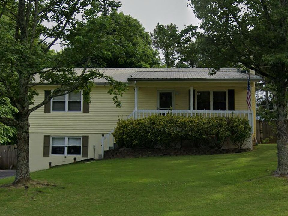 1st image of 271 Ayers Dr NE