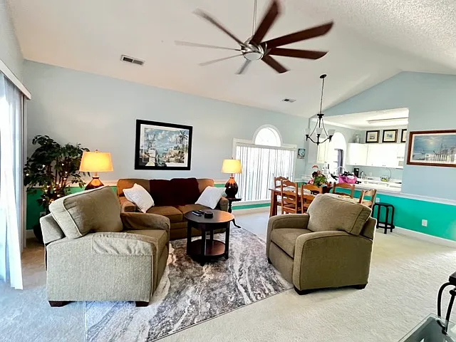 Hibiscus Dr — Photo 57