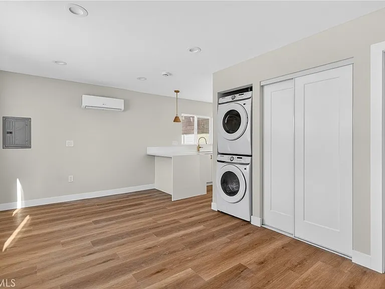 11548 Burke St #B — Photo 6