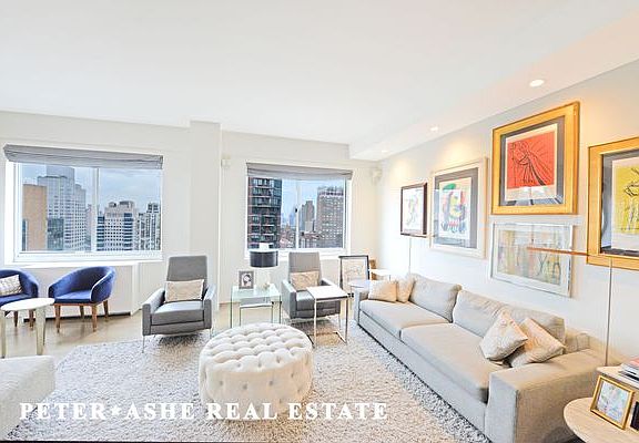 5th image of 220 E 65th St