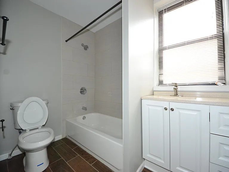 3324 S Halsted St #3 — Photo 8