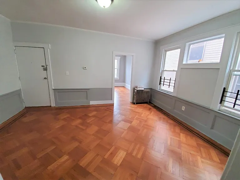 81 Montgomery Ave #2 — Photo 3