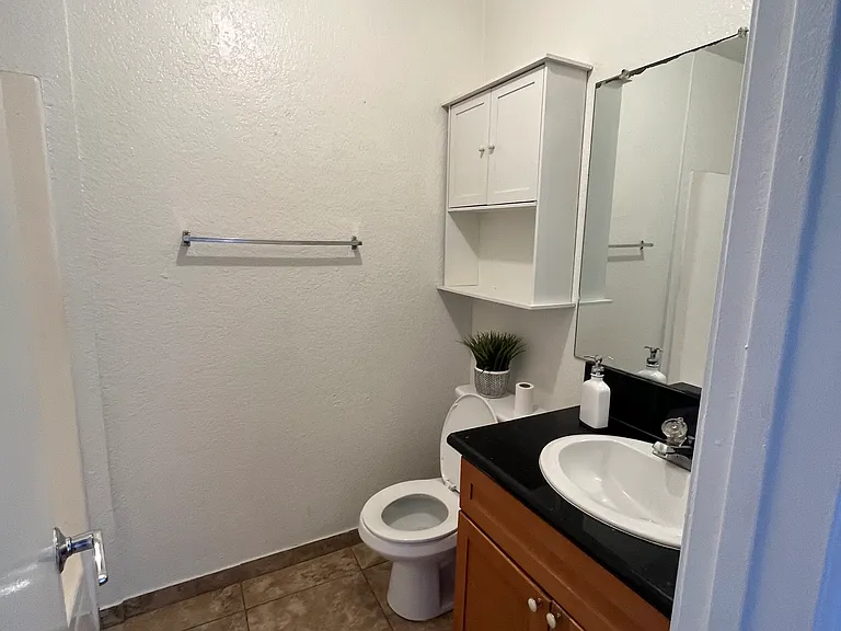 14601 W Vanowen St — Photo 6
