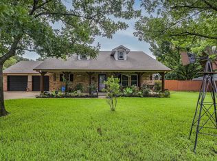 6547 Valley Ridge Dr, Fort Worth, TX 76140