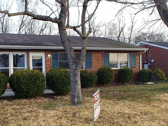 2nd image of 809 Glengarry Dr
