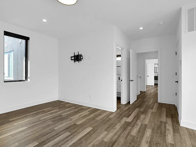 806 Senco Ln #806 — Photo 20