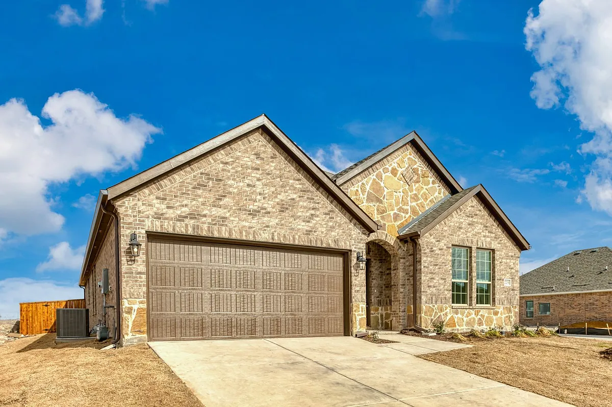 Building Photo - 229 Tate Ln