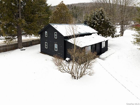 3rd image of 1462 Denning Road