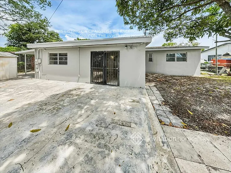 1270 NW 196th St — Photo 20