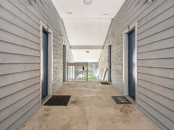 2nd image of 501 Sunridge Dr APT R