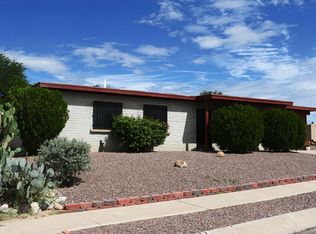 9631 E Sellarole Rd, Tucson, AZ 85730