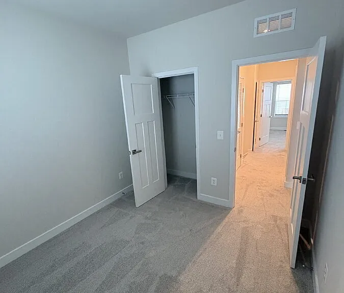 4662 Drysdale St — Photo 15