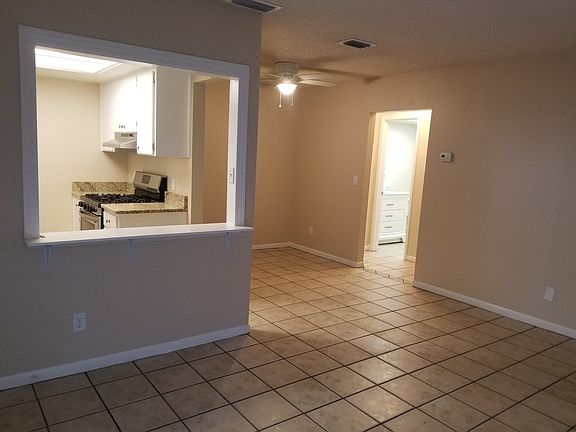 4th image of 2001 San Marcos Dr #9