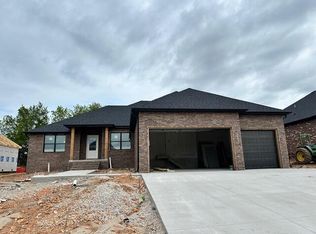 5035 E Swale Ct, Springfield, MO 65802