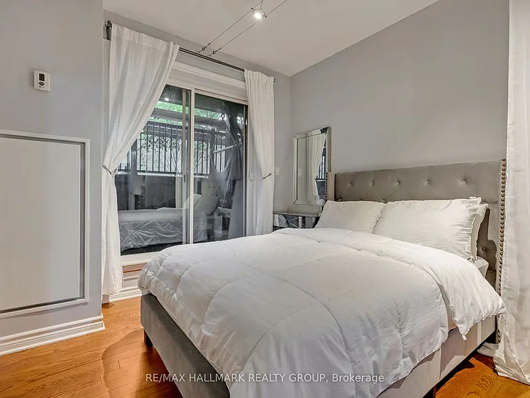 429 Kent St #105 — Photo 12