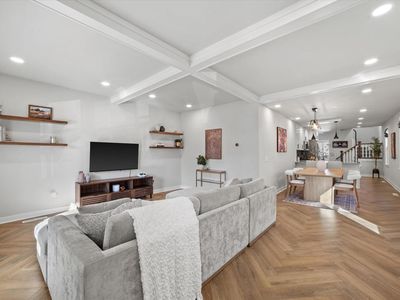 344 East Clarence STREET, Milwaukee, WI, 53207