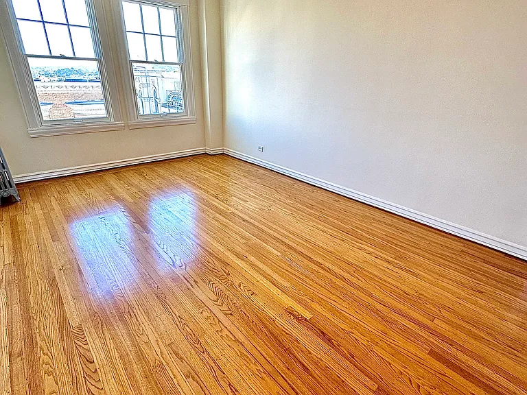 2398 Pacific Avenue Apartments — Photo 10