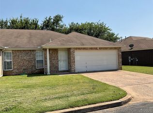 1213 W Jackson Ct, Broken Arrow, OK 74012