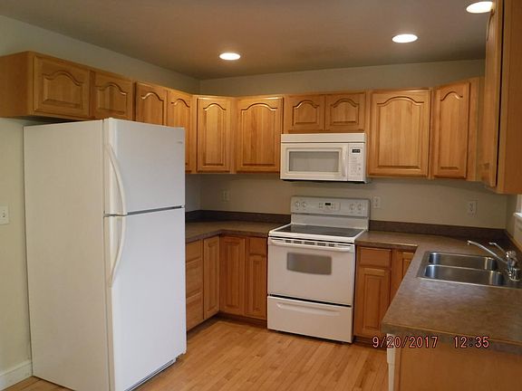 4th image of 2775 Marlyn Ct APT 2