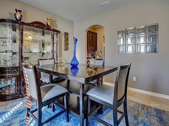 4th image of 4013 Brookshire Cir