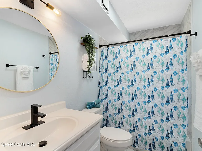 1031 Park Dr #5 — Photo 14