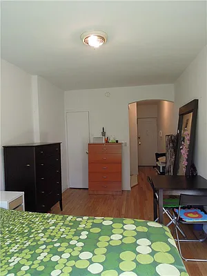 Rented by R New York | media 37