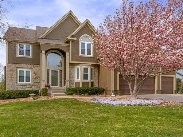 12844 Haskins St, Overland Park, KS 66213