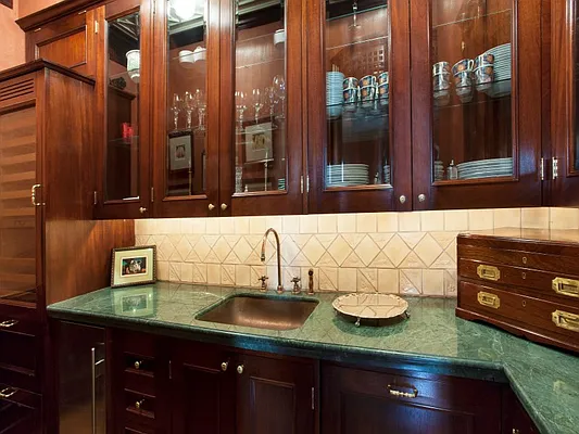 Sold by Sotheby's International Realty | media 15