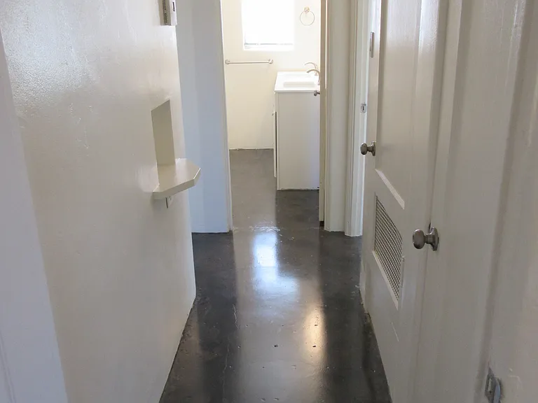 113 W Pierson St — Photo 8