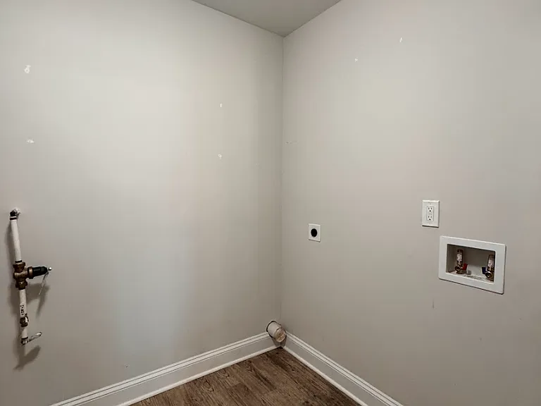 200 Walnut Hill Dr #D — Photo 10