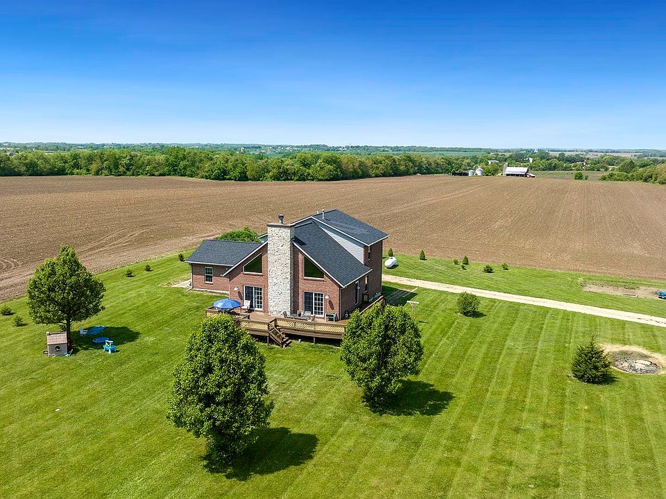 5108 N Winnebago Rd, Winnebago, IL 61088 Zillow